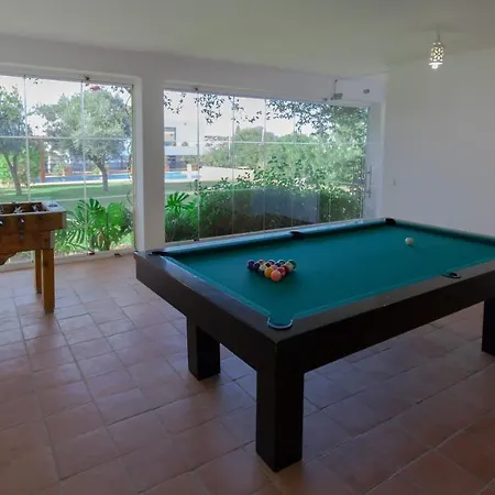 Casa De Mos By Garvetur * Lagos